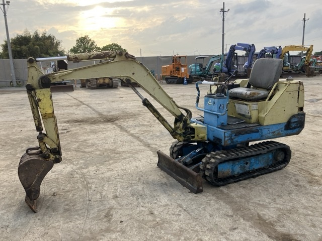 MINI EXCAVATOR