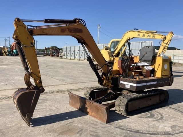 MINI EXCAVATOR