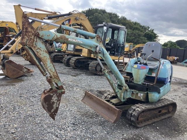 MINI EXCAVATOR