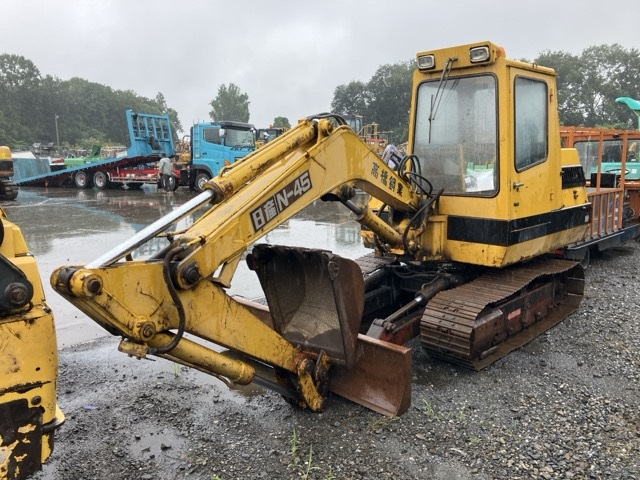 MINI EXCAVATOR