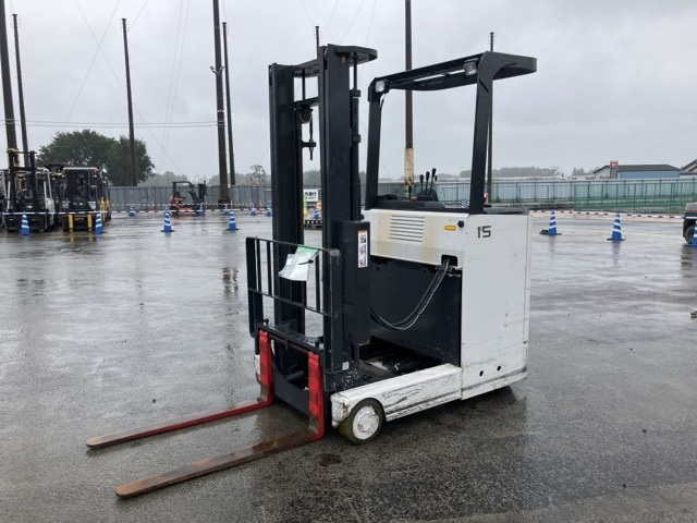 Reach Forklift