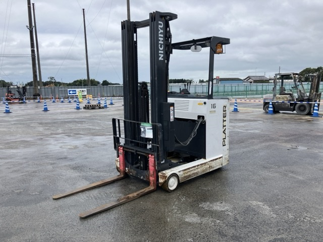 Reach Forklift