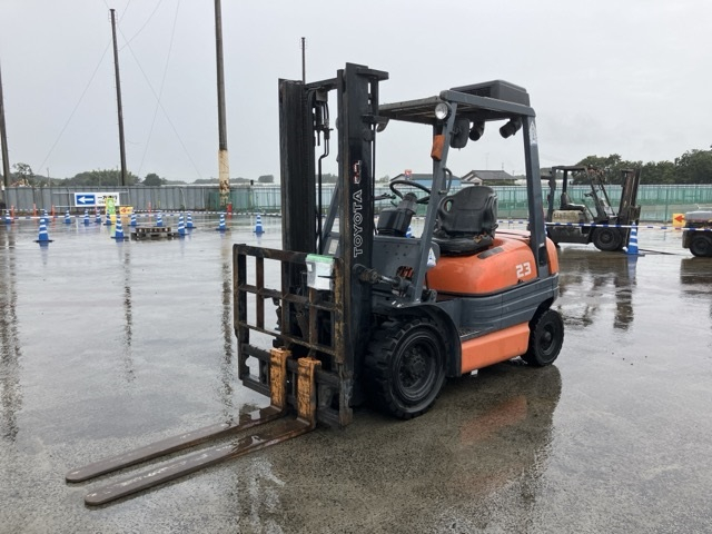 Forklift