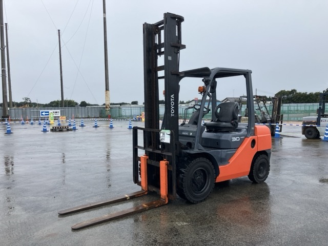 Forklift