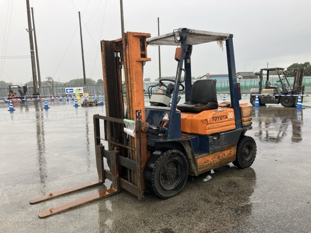 Forklift