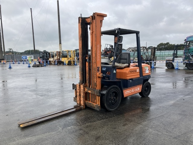 Forklift