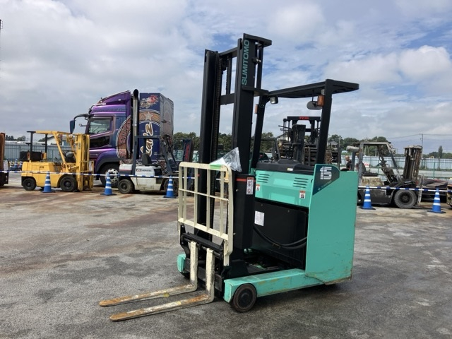 Reach Forklift