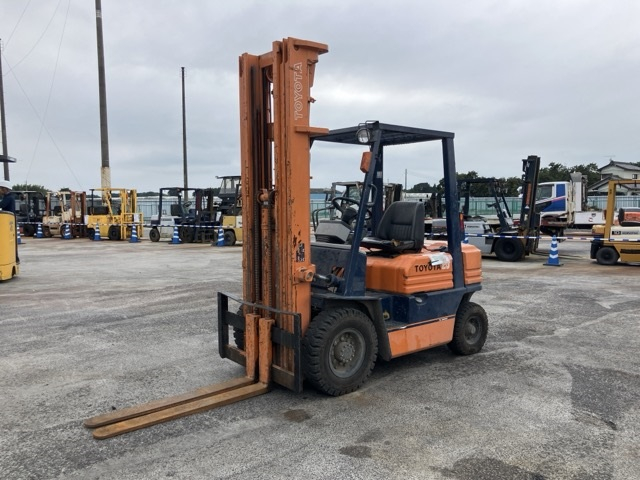 Forklift