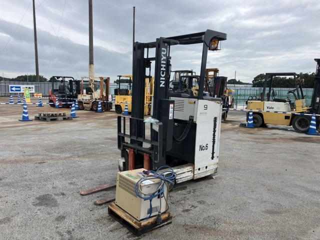 Reach Forklift