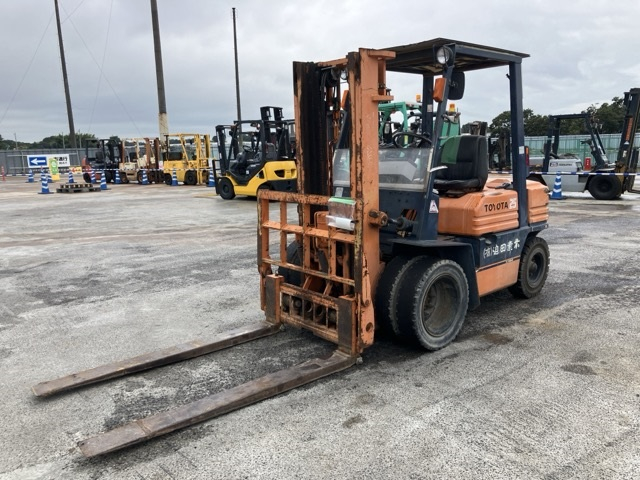 Forklift