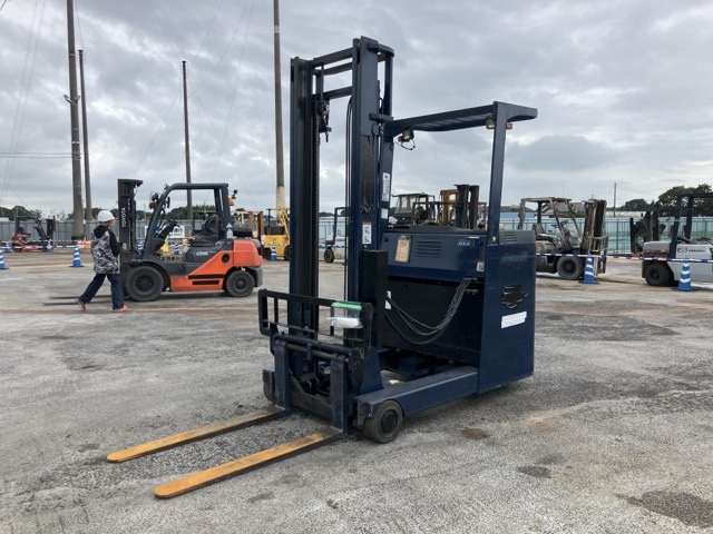 Reach Forklift