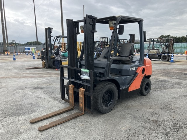Forklift