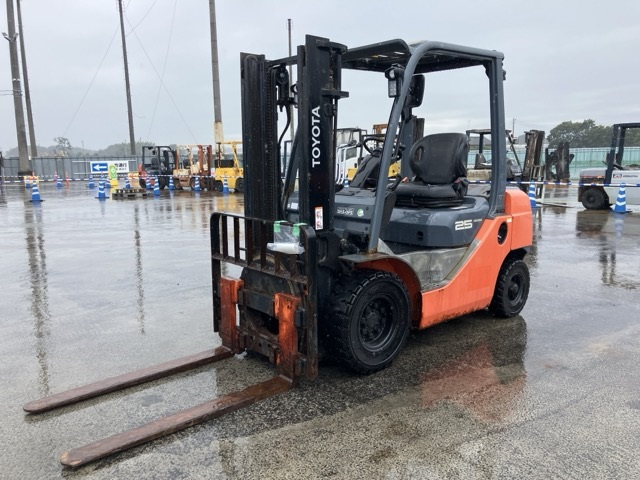 Forklift