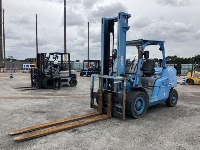 Forklift