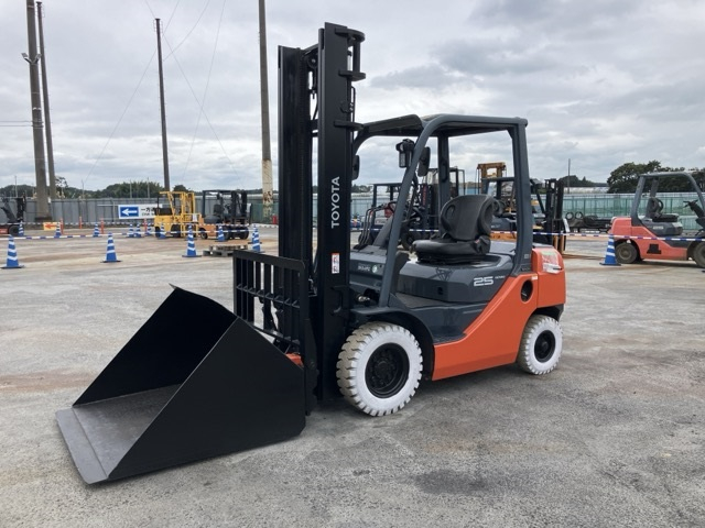 Forklift