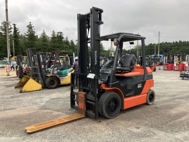 Battery Forklift