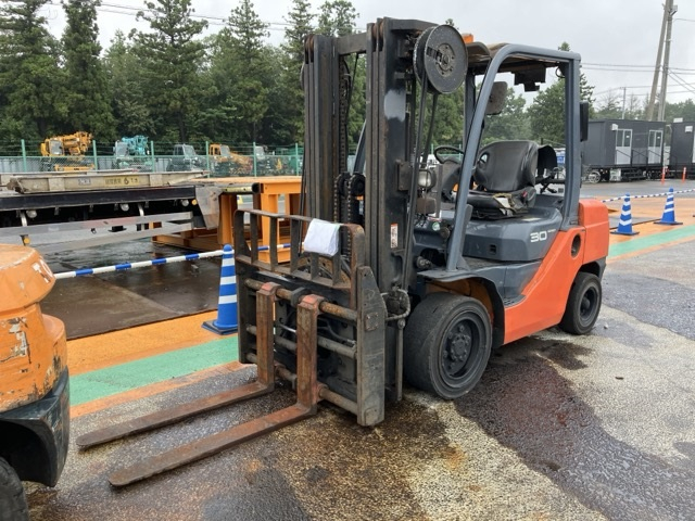 Forklift