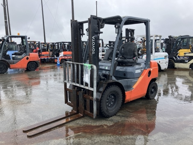 Forklift