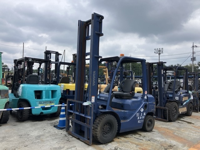 Forklift