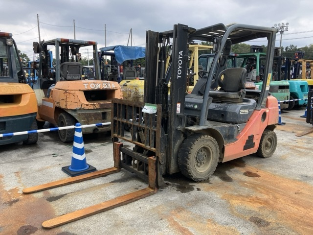 Forklift