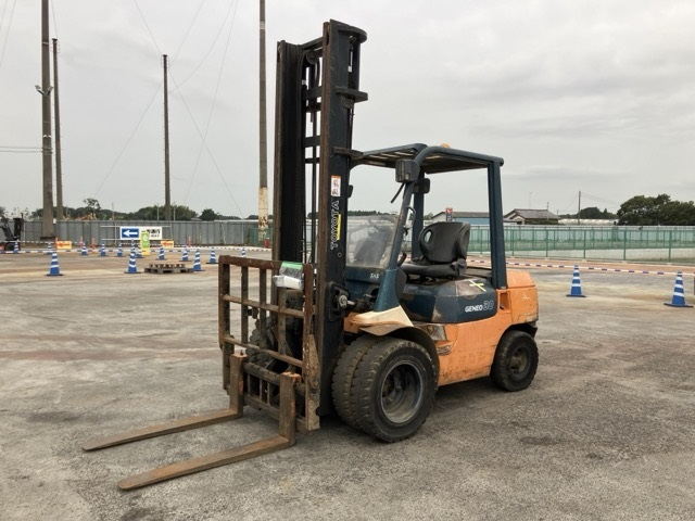 Forklift