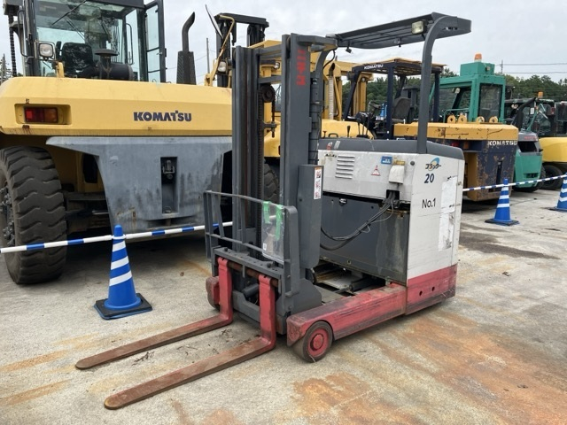 Reach Forklift