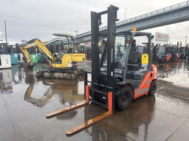 Forklift
