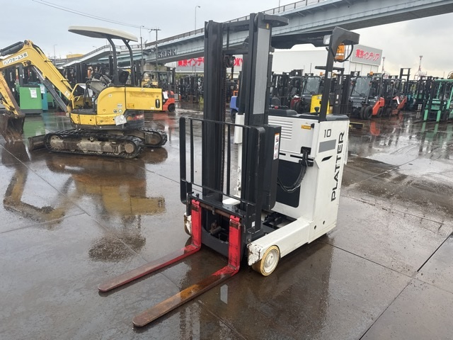 Reach Forklift