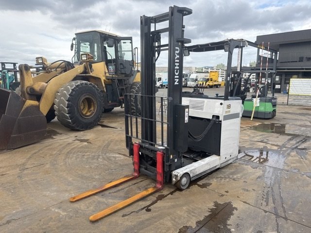 Reach Forklift