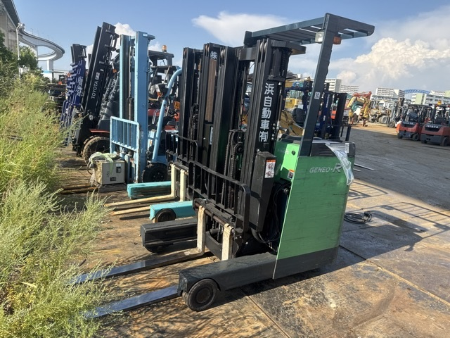 Reach Forklift