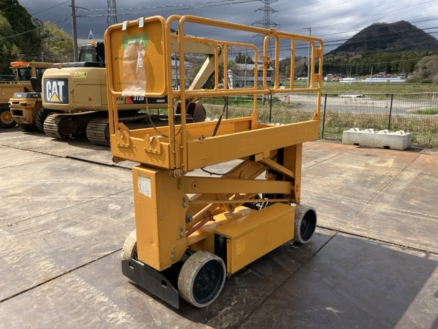 AERIAL WORK PLATFORM