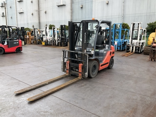 Forklift