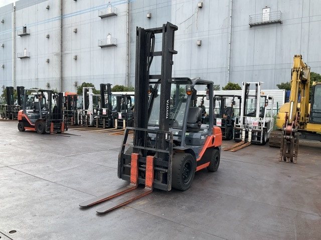 Forklift