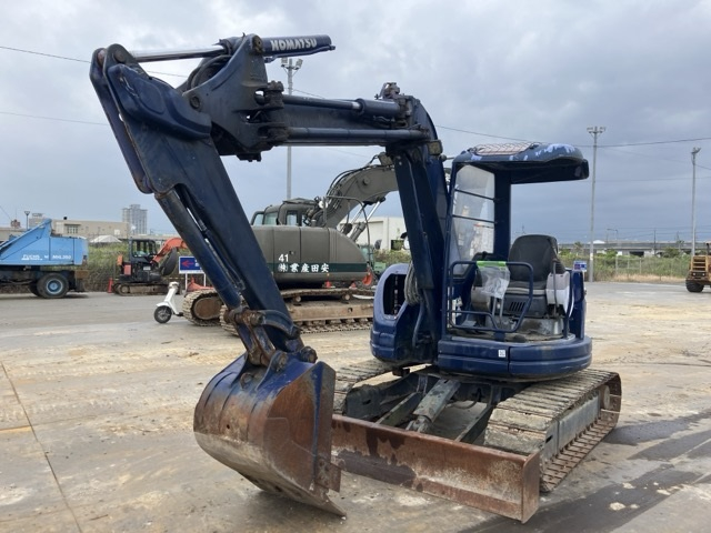 MINI EXCAVATOR