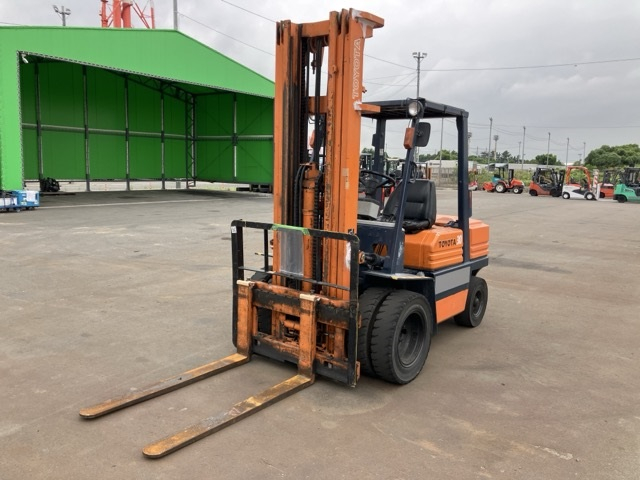 Forklift