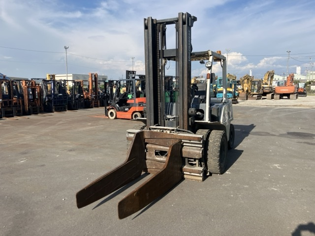 Forklift