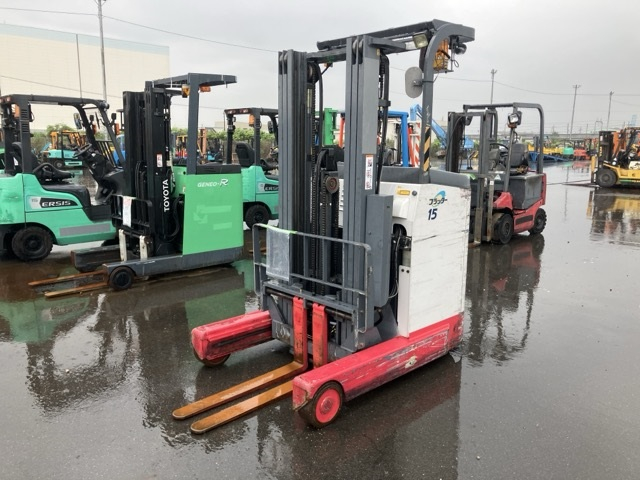 Reach Forklift