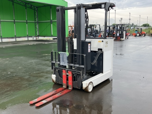 Reach Forklift