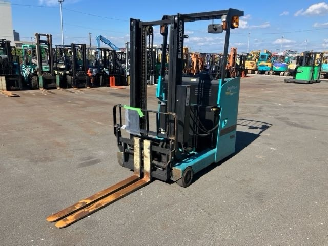 Reach Forklift