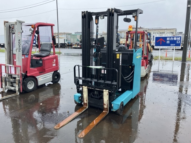 Reach Forklift