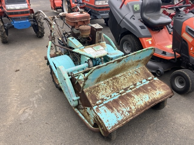 MOWING MACHINE