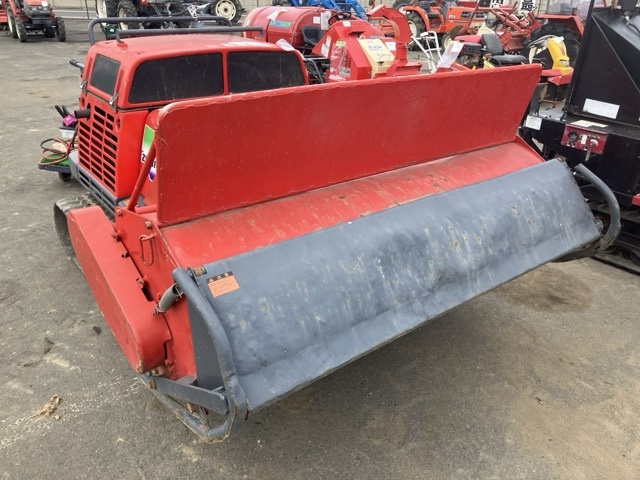 MOWING MACHINE