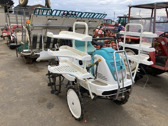 RICE TRANSPLANTER