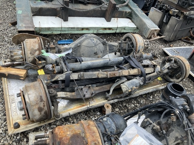 TRUCK FIXTURES