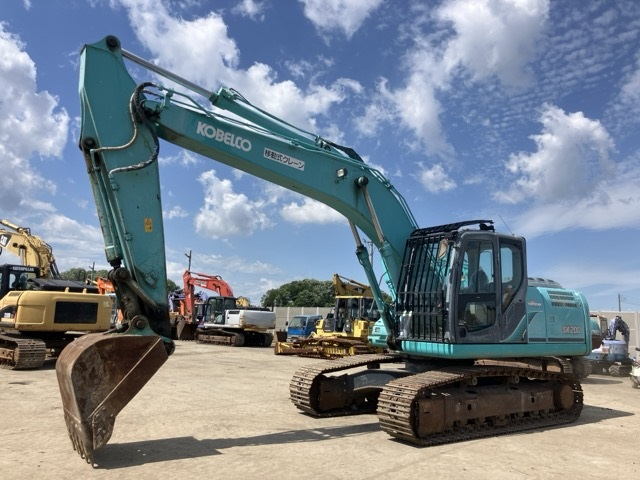 EXCAVATOR
