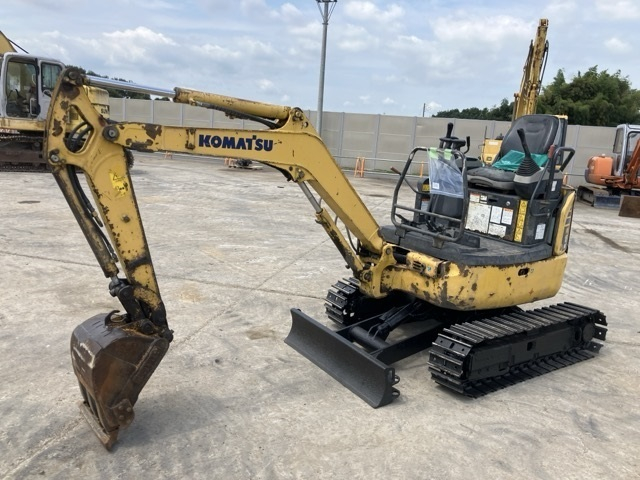 MINI EXCAVATOR