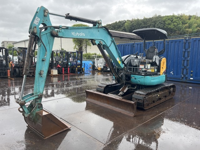 MINI EXCAVATOR